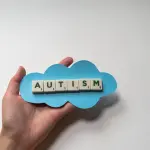 Giornata mondiale dell’autismo, nelle Marche impegno su inclusione e servizi