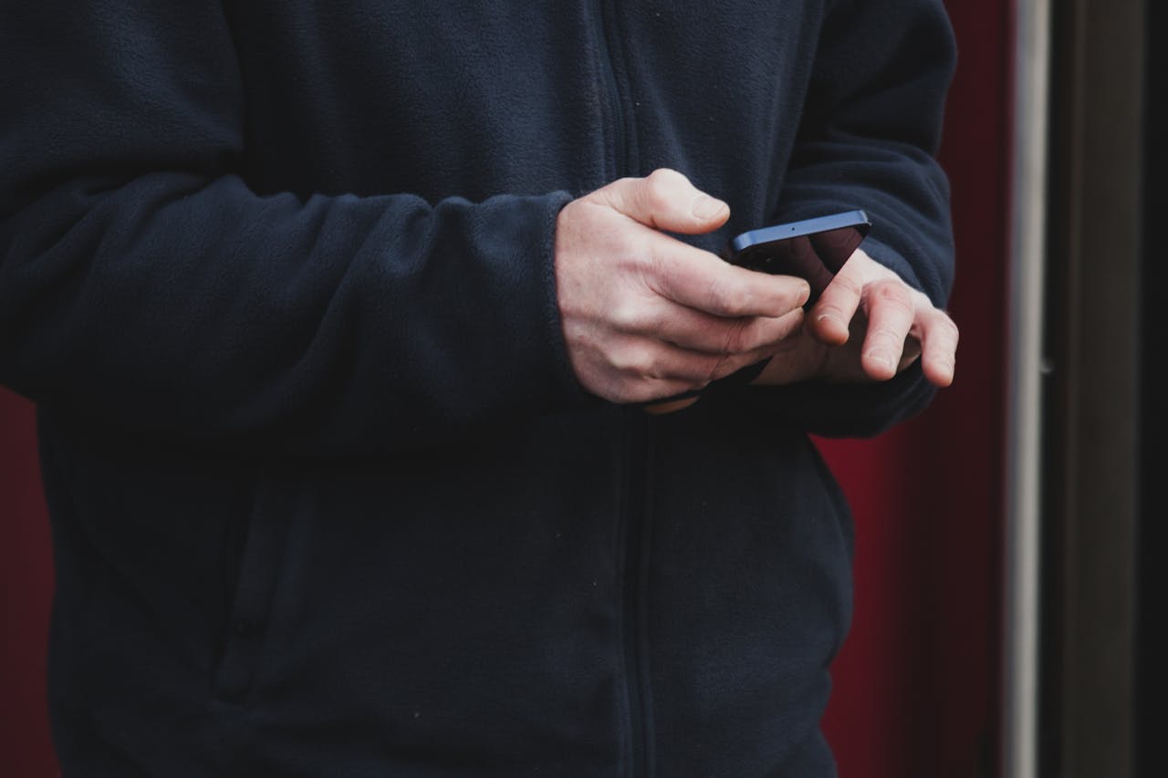 Stalking, perseguita l’ex per mesi: scatta l’ammonimento del Questore ad Ancona