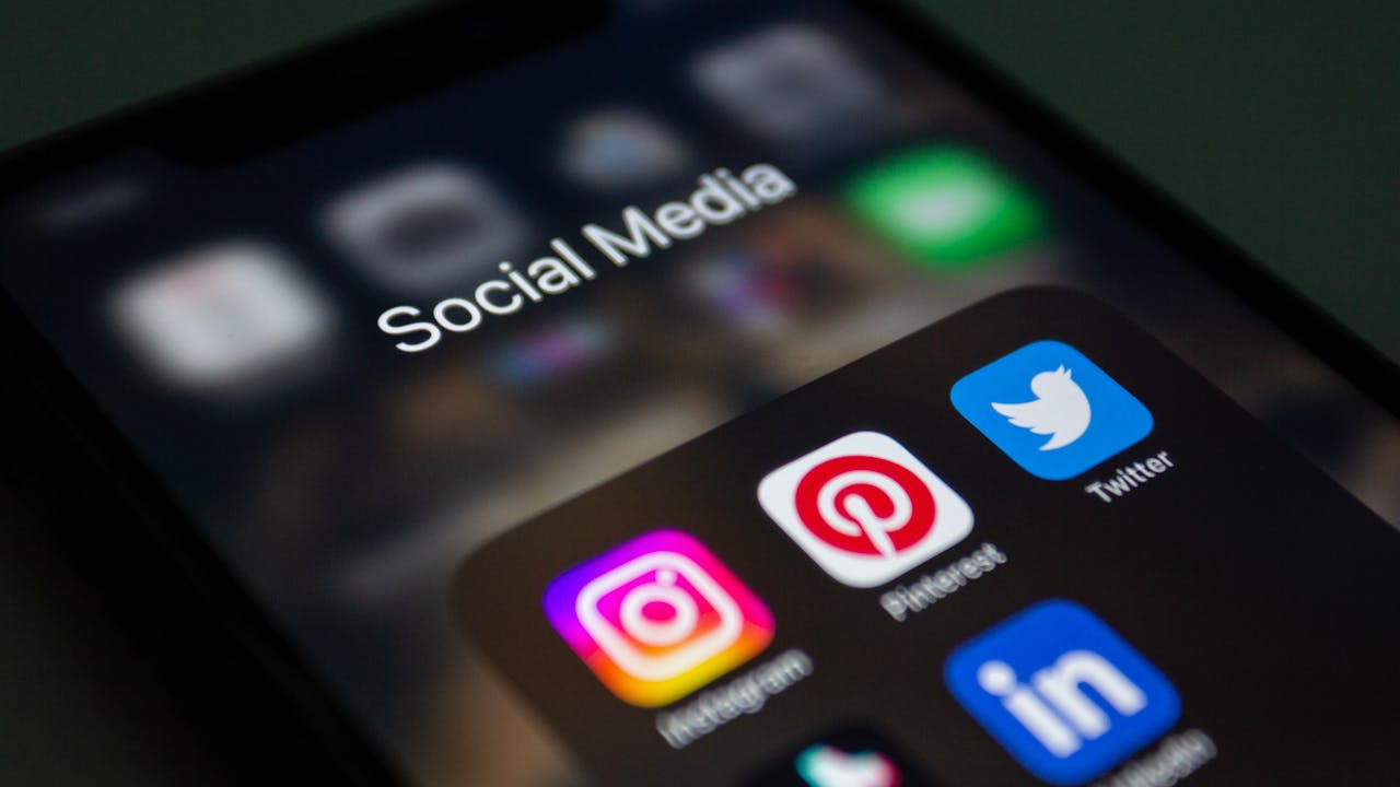 Stalking e minacce sui social, ammonito un 30enne ad Ancona
