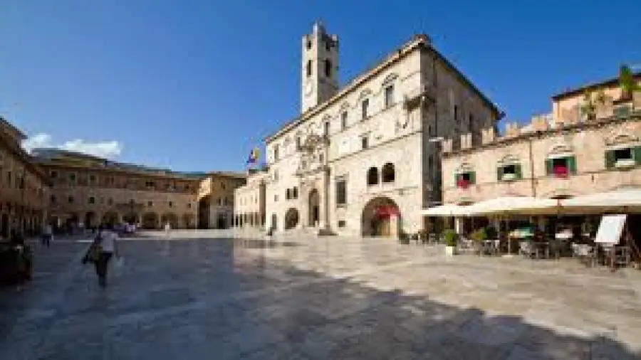 Itinerario nelle Marche tra entroterra e costa: idee per un weekend